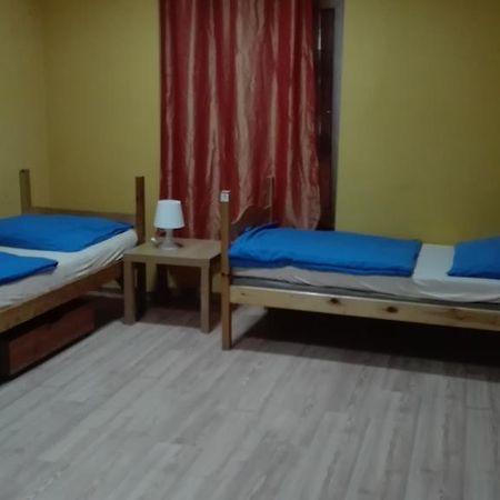 Honey Hostel Cracovia Esterno foto