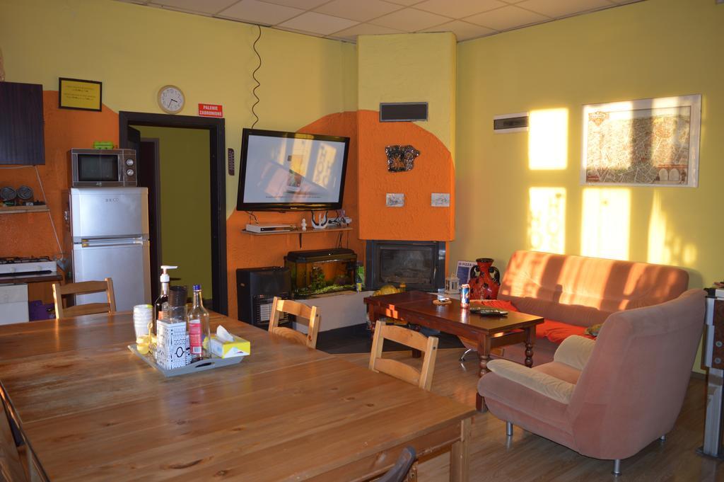 Honey Hostel Cracovia Esterno foto