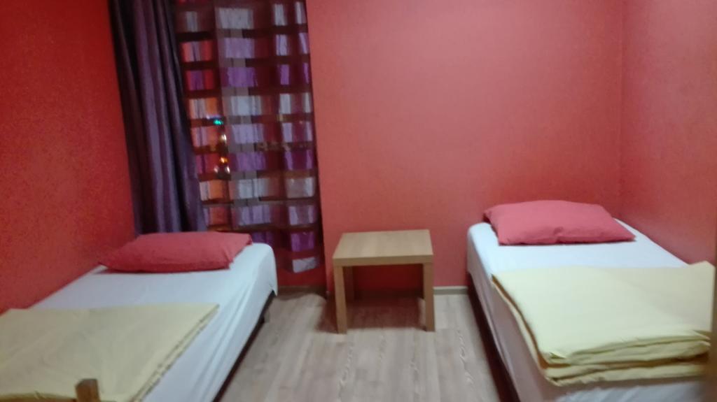 Honey Hostel Cracovia Esterno foto