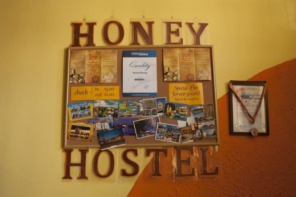 Honey Hostel Cracovia Esterno foto